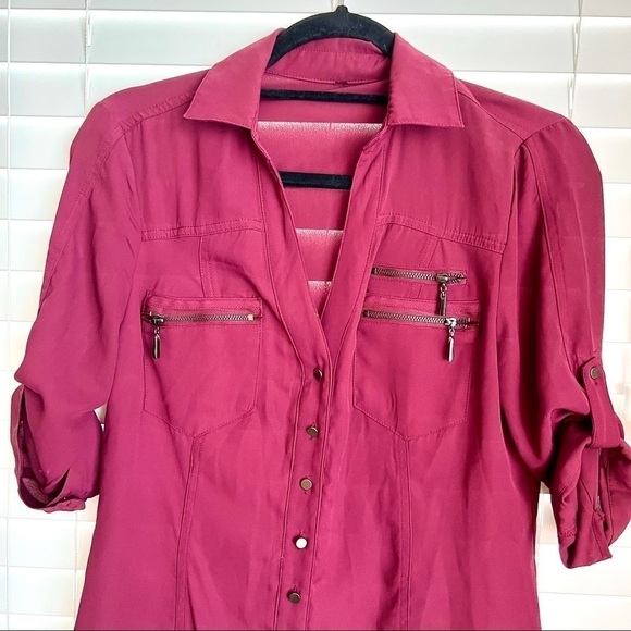 Bebe Burgundy Button Down Zip Pocket 3/4 Sleeve. Sz S πββοΈππ» - Picture 2 of 15